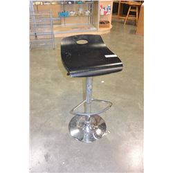 CHROME AND BLACK ADJUSTABLE BAR STOOL