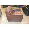 Image 2 : BROWN DISTRESSED LEATHER CHAIR