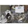 Image 2 : BOX OF KITCHEN APPLIANCES