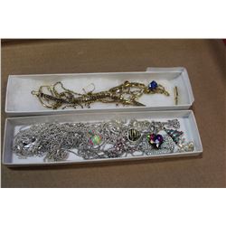 TRAY OF SILVER TONE AND TRAY OF GOLD TONE ESTATE JEWELLRY