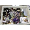 Image 1 : TRAY OF JEWELLRY