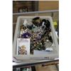 Image 2 : TRAY OF JEWELLRY