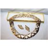 Image 1 : HEAVY GOLD TONE MODERN CHOKER AND EARRING SET