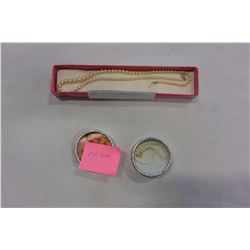 PEARL NECKLACE AND BRACELET SET