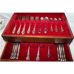 EIGHT PLACE SET REFLECTIONS CUTLERY IN CANTEEN