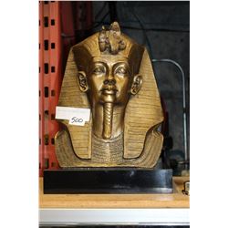 AUSTIN PROD 1977 PARROH STATUE