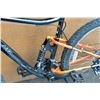Image 2 : BLACK AND ORANGE CCM BIKE