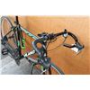Image 2 : BLACK AND GREEN VILANO BIKE