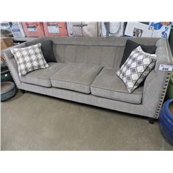 NEW GREY MODERN STUDDED SOFA WITH 4 THROW PILLOWS