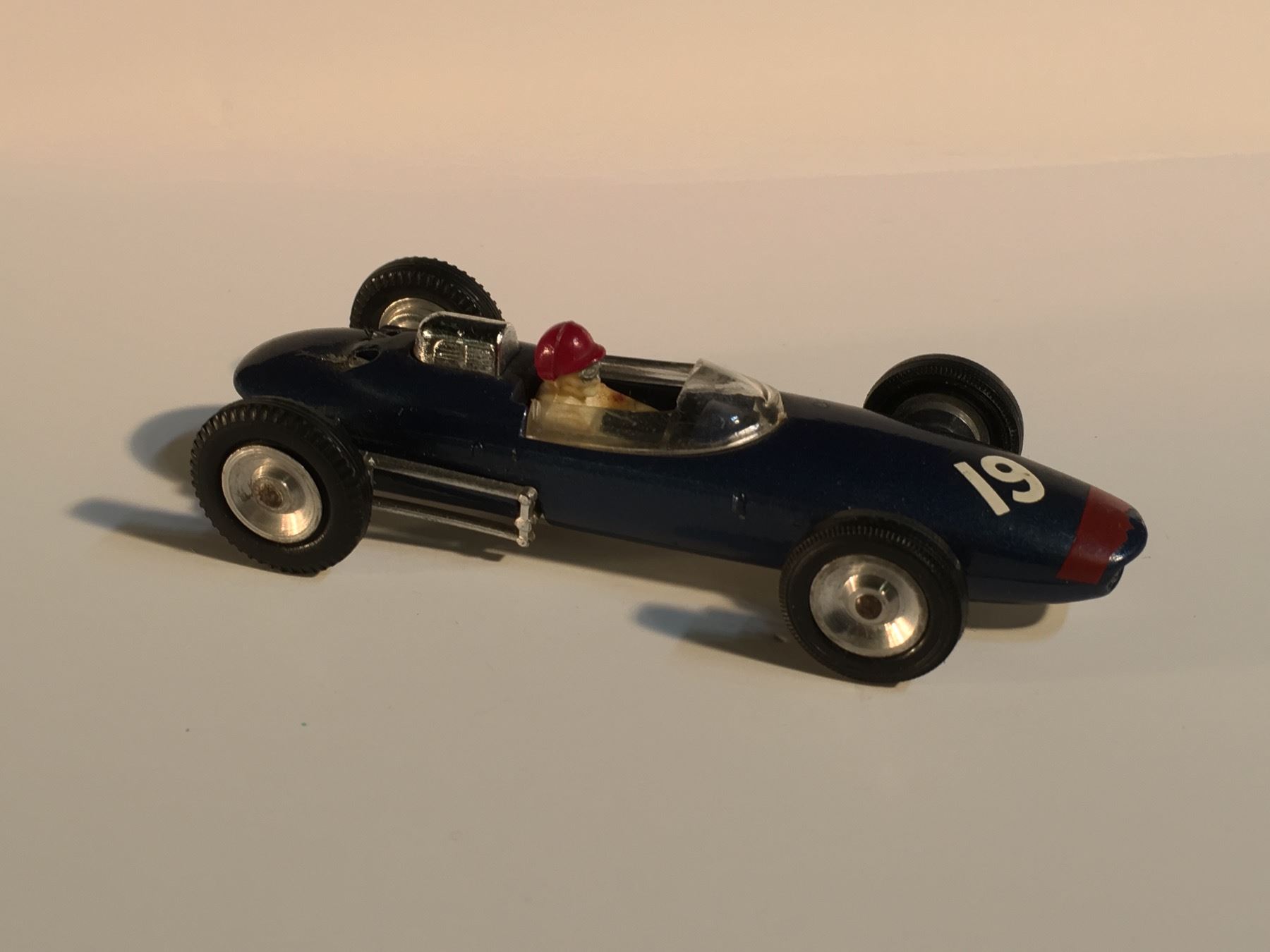 SOLIDO 135 LOLA V8 CLIMAX REEDITION COMPAGNIE EUROPEENE DES Collectionneurs Neuf SOLIDO 135 LOLA V8 CLIMAX REEDITION COMPAGNIE EUROPEENE DES Collectionneurs Neuf