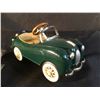 Image 2 : HALLMARK SCALE MODEL "CLASSICS" KIDDIE CAR, "GILLHAM SPORT", WITH GOLF CLUBS, APPROX. 6'' LONG