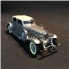 Image 2 : PRECISION MODELS 1933 DUESENBERG SJ TWENTY GRAND SCALE DIE CAST MODEL CAR, IN DISPLAY CASE