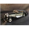 Image 2 : PRECISION MODELS 1938 MAYBACH ZEPPELIN SCALE DIE CAST MODEL CAR, IN DISPLAY CASE