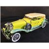 Image 2 : PRECISION MODELS 1930 DUESENBERG J DERHAM TOURSTER SCALE DIE CAST MODEL CAR, IN DISPLAY CASE