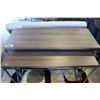 Image 1 : 2 PIECE NESTING SOFA TABLE SET