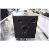 Image 2 : VINTAGE BOX CAMERA