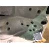 Image 2 : CAL SPAS 6.5' X 4.5' HOT TUB WITH STERLING SILVER INTERIOR AND MIST EXTERIOR.  TUB FEATURES: