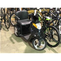 BLACK FREEDOM MOBILITY 3 WHEEL MOBILITY SCOOTER