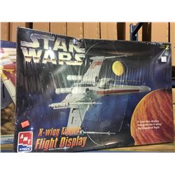 AMT STAR WARS X-WING FIGHTER FLIGHT DISPLAY MODEL KIT