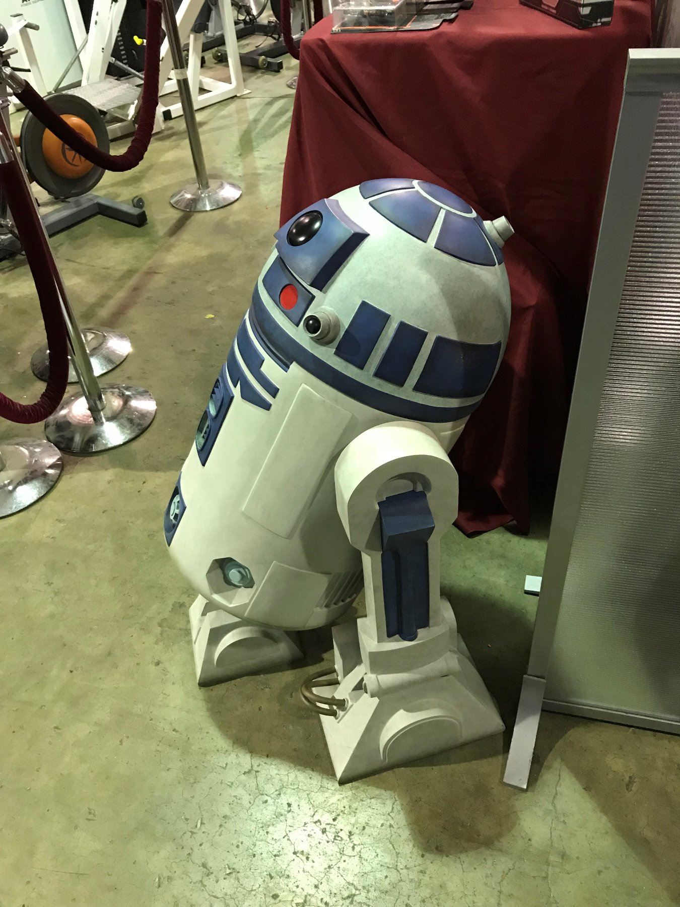 GENTLE GIANT LTD STAR WARS THE CLONE WARS LIMITED EDITION LIFE SIZE R2 ...