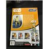 Image 2 : STAR WARS THE ORIGINAL TRILOGY COLLECTION 12" SCALE LUKE SKYWALKER POSABLE FIGURE IN ORIGINAL