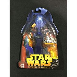 PAIR OF STAR WARS HASBRO REVENGE OF THE SITH FIGURES IN ORIGINAL PACKAGE