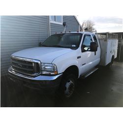 2004 FORD 2WHDR, WHITE, PICKUP, F450 V8 POWERSTROKE, DIESEL, AUTOMATIC, VIN#1FDXX46P04EC12066,