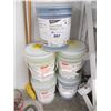 Image 1 : 5X 5 GALLON PALES OF COMMERCIAL CLEANERS