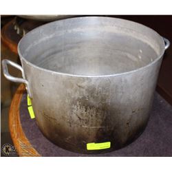 LARE STOCK POT WITH HANDLES, NO LID