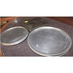 LOT OF 7-HOT PADS, 7 PIZZA PANS (TWO SIZES)