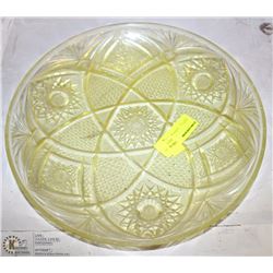 PLASTIC LIGHT YELLOW SERVING TRAY