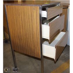 PORTABLE 3 DRAWER WORK CART