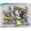 Image 1 : BAG OF ASSORTED NAIL CLIPPERS
