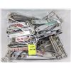 Image 1 : BAG OF ASSORTED NAIL CLIPPERS