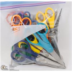 BAG OF MEDIUM PLASTIC HANDLED SCISSORS