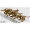 Image 1 : FLAT OF 3 BRASS CANNONS.