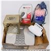 Image 1 : BATHROOM ITEM LOT, INCLUDES SHOWER HEAD, SOAP DISH