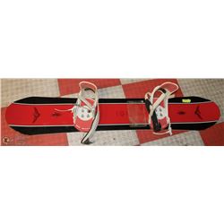 ADULT SNOWBOARD WITH BINDINGS.