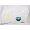 Image 1 : 12 PAIRS OF DISPOSABLE COVERALLS
