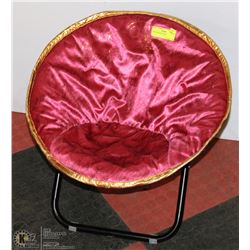 PINK TODDLER CHAIR.