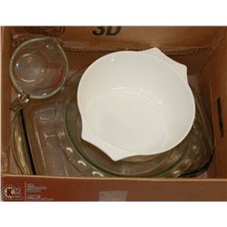 BOX WITH PYREX OVENWARE