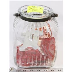 JAR WITH VINTAGE COOKIE CUTTERS (INCLUDING FAIRY