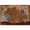 Image 1 : FLAT WITH 20 FOOT HEAVY DUTY CHAIN WITH DUAL HOOK