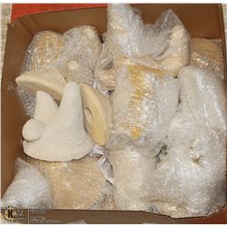 LOT OF MUSHROOM STATUES AND SHOWHOME DECOR ITEMS