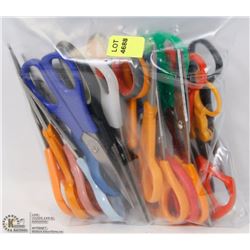 BAG OF MULTI COLOURED SCISSORS