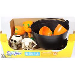 BOX OF HALLOWEEN ITEMS