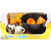 Image 1 : BOX OF HALLOWEEN ITEMS