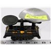 Image 1 : MINIATURE CASE IRON SCALE