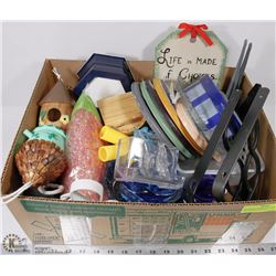 BOX OF ASSORTED HOUSEHOLD DECOR INCL PAINTED