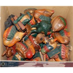 BOX OF ASSORTED WOOD DECORATIVE ANIMAL ORNAMENTS.